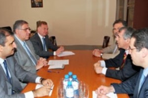 Քաղաքական խորհրդակցություններ Հայաստանի եւ Հունաստանի արտաքին 
քաղաքական գերատեսչությունների միջեւ


