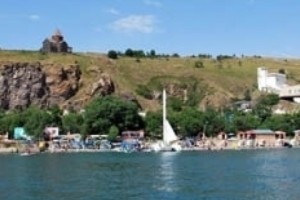 На озере Севан спасен гражданин Ирана