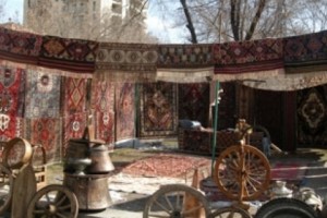 Վերնիսաժում տիրող գողական բարքերի տեսանյութը YouTube-ում տեղադրած 
երիտասարդին ծեծել են
