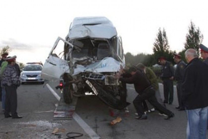 ДТП на автотрассе Ереван-Севан-Иджеван: 3 погибших, 10 раненых