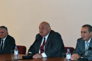 Ըստ Նալբանդյանի` Ադրբեջանի մերժողական եւ ապակառուցողական դիրքորոշման 
պատճառով հնարավոր չեղավ առաջընթաց արձանագրել