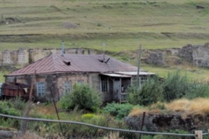 Жить крайне опасно