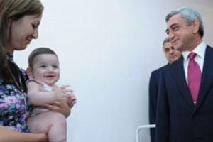 Սերժ Սարգսյանն այցելել է «Արաբկիր» մանկական բժշկական հաստատություն
