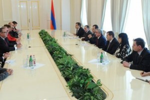 Սերժ Սարգսյանն ընդունել է Եվրոպական խորհրդարանի պատվիրակության 
անդամներին
