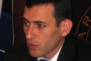 Քոչարյանի առաջադրվելու դեպքում Հելհելյանը կվերադառնա Երևան ու կպայքարի նրա 
հաղթանակի համար