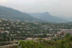 Իջեւանի նախընտրական աշունը

