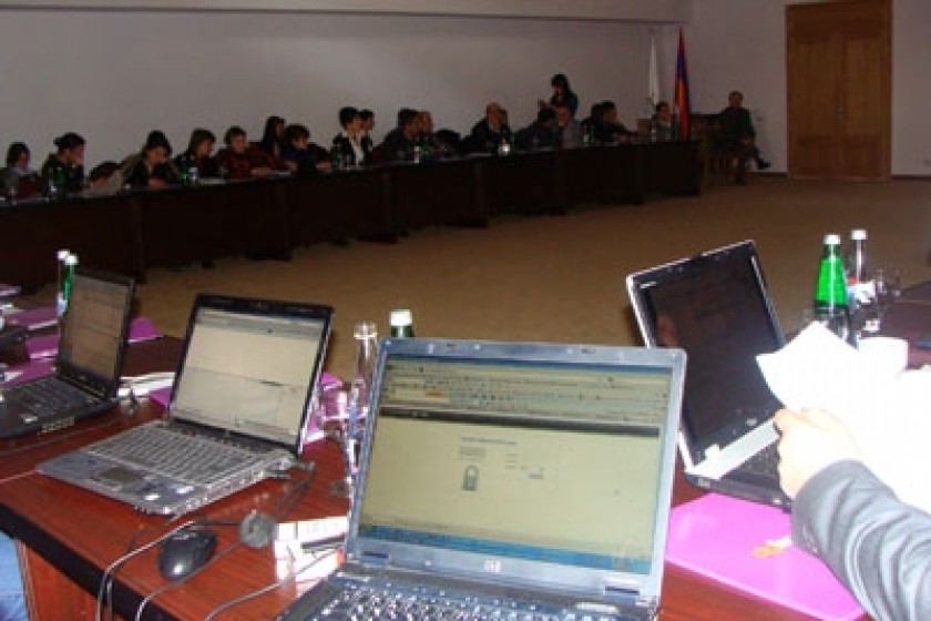 Կլոր սեղան-քննարկում` նվիրված Հայաստանում էլեկտրոնային առևտրի իրավական 
խնդիրներին

