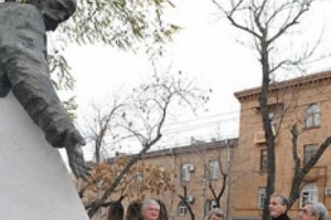 В Ереване открыт памятник великому гуманисту Фритьфоу Нансену