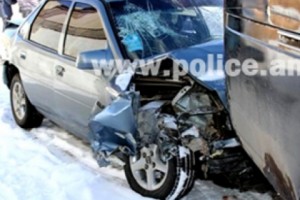 Իրար է բախվել 3 մեքենա. կա 5 վիրավոր