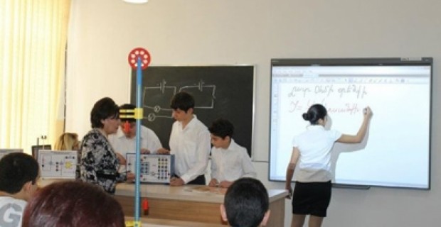  В эчмиадзинской школе открылась новая лаборатория по физике