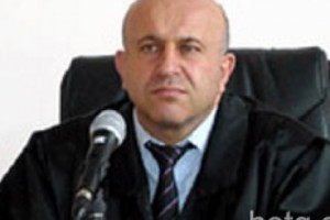 Ենոքին մոռացավ նաեւ դատավորը