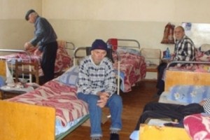 Тарон Маргарян поручил устроить бездомных людей во временные приюты