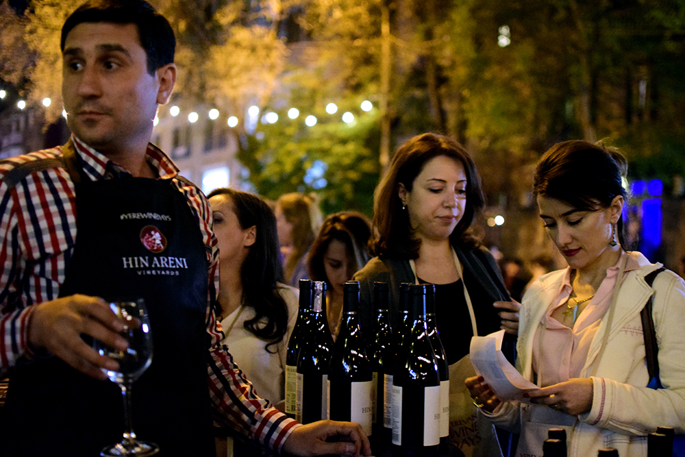 Ереван фестиваль. Фестиваль вина в Ереване 2021. Праздник вина в Ереване. Винный фестиваль в Ереване. Винные дни в Ереване.