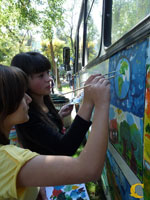 painting_on_bus_24.10.10